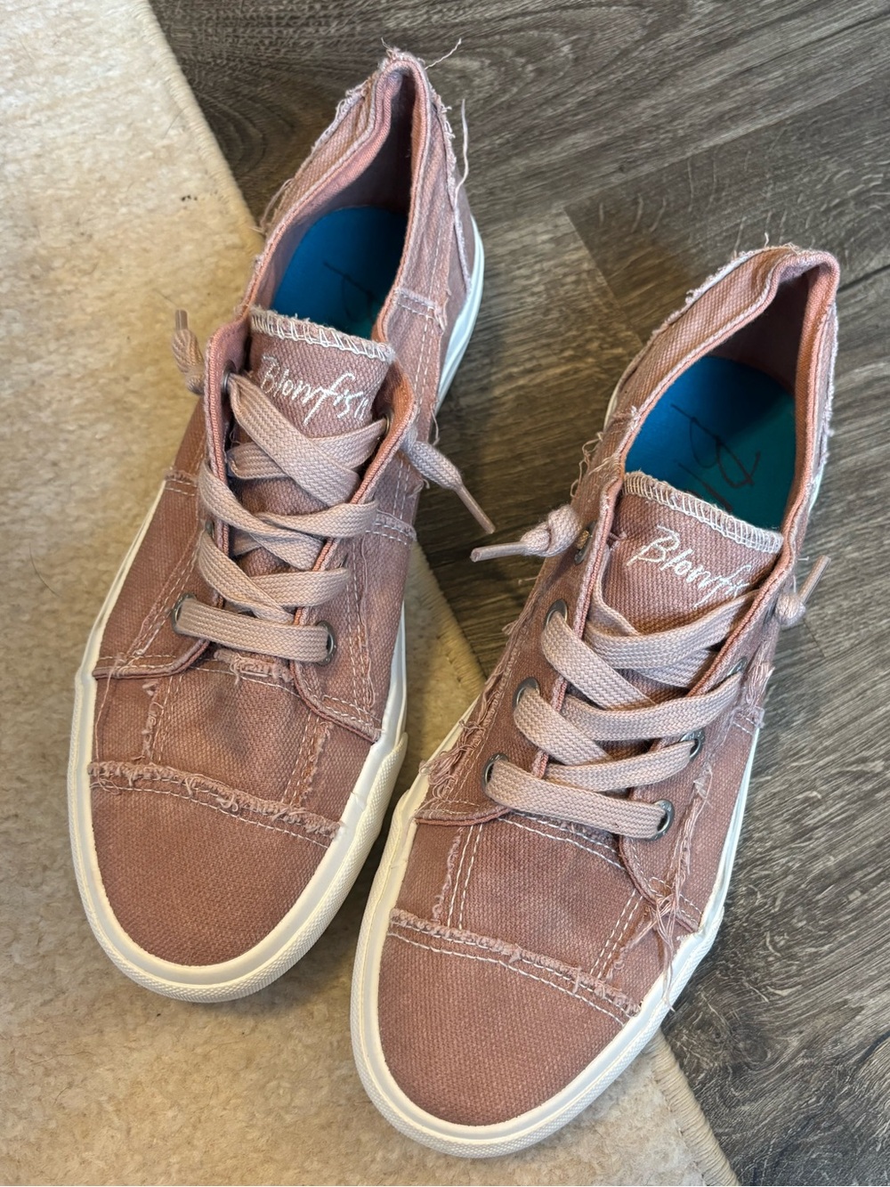 Blowfish fashion sneaker